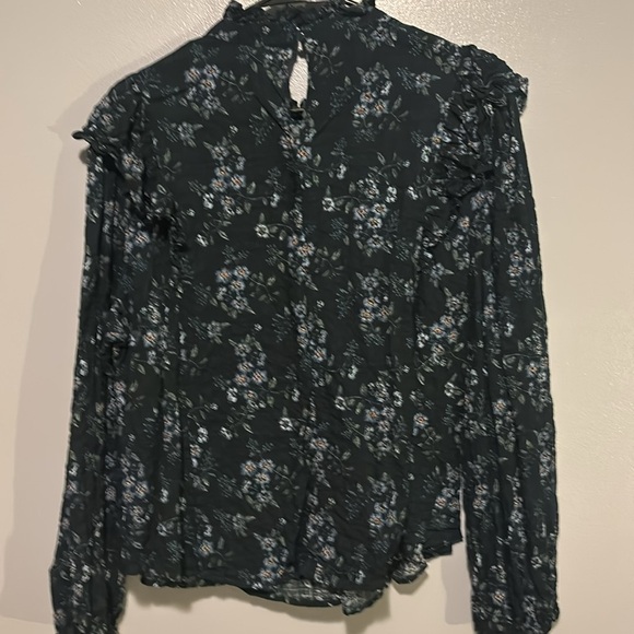 A.N.A. Long sleeved blouse. Size 0X. Dark green, floral. - Picture 6 of 9